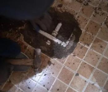 源城卫生间漏水维修公司为您分享下卫生间渗水如何处理及注意事项
